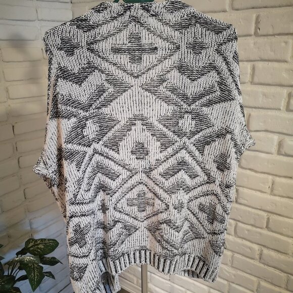 Divided H&M Ladies Black & Off White Open Cardigan - Picture 2 of 8